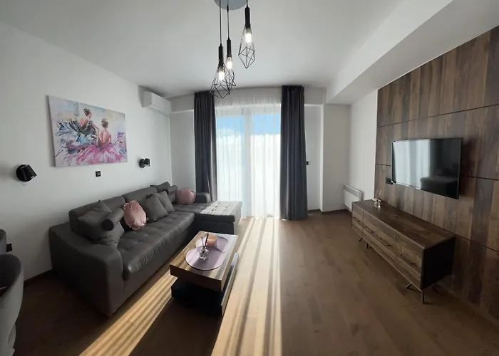 Golden Mountain Apartments